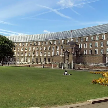 No 3 Georgian Shared House - By Clifton Short Lets 2* Bristol