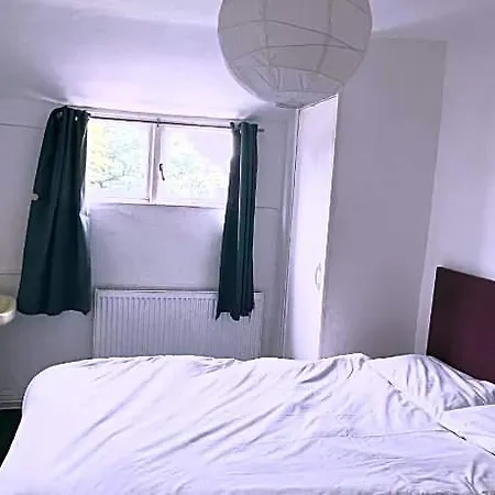 No 3 Georgian Shared House - By Clifton Short Lets